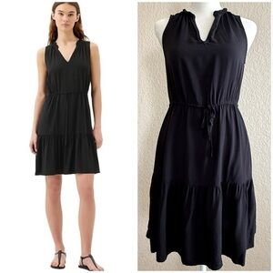 GAP Split-neck Sleeveless Tiered Dress – Black – XS